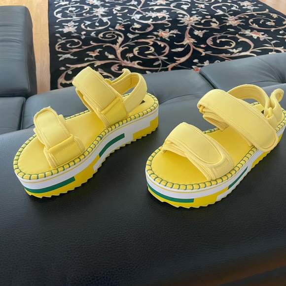 Colorful Platform Sandals - Picture 2 of 3